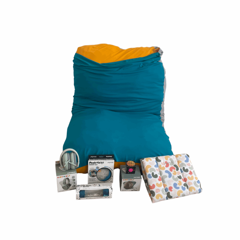 Kit Rincón de la Calma Kiboo con puff, manta de peso, cascos, botella de calma, pelota sensorial y Time Timer para autorregulación en el aula.
