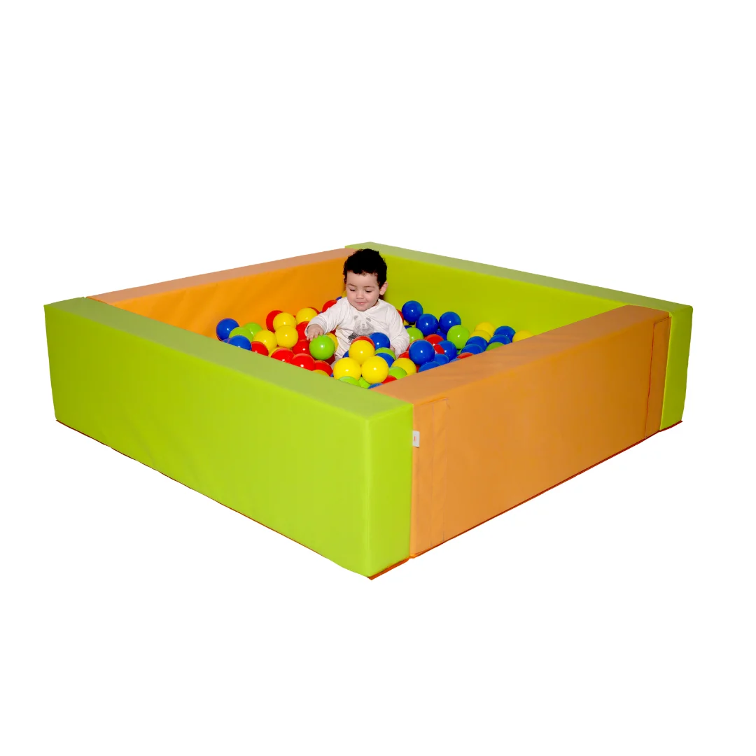 piscina de bolas cuadrada